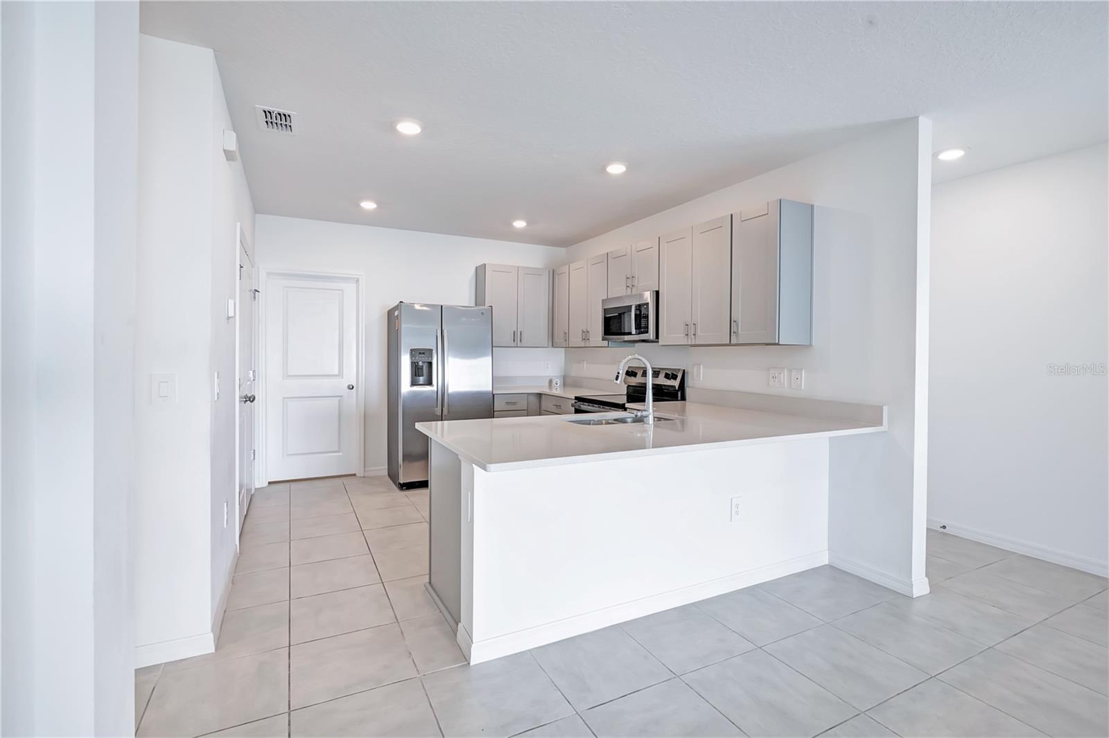 673 Teviot Rd Property Photo 4