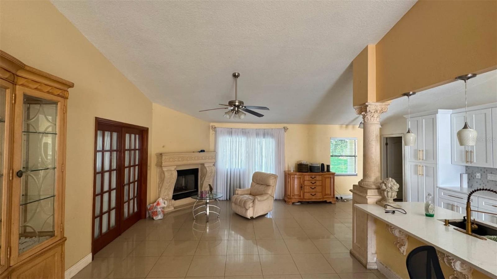 822 Valnera Ct Property Photo 4