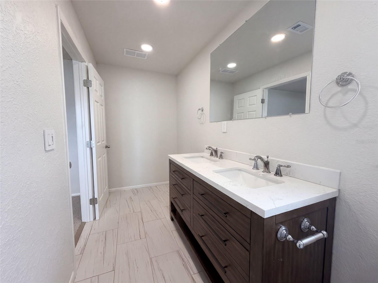 124 San Benito Ave Property Photo 16