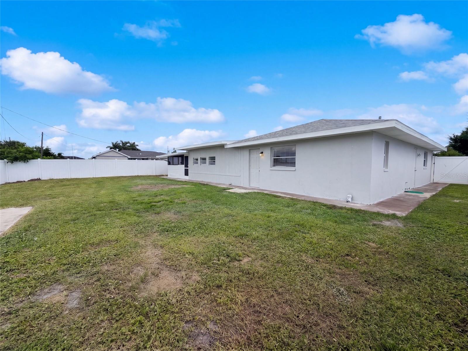 124 San Benito Ave Property Photo 29