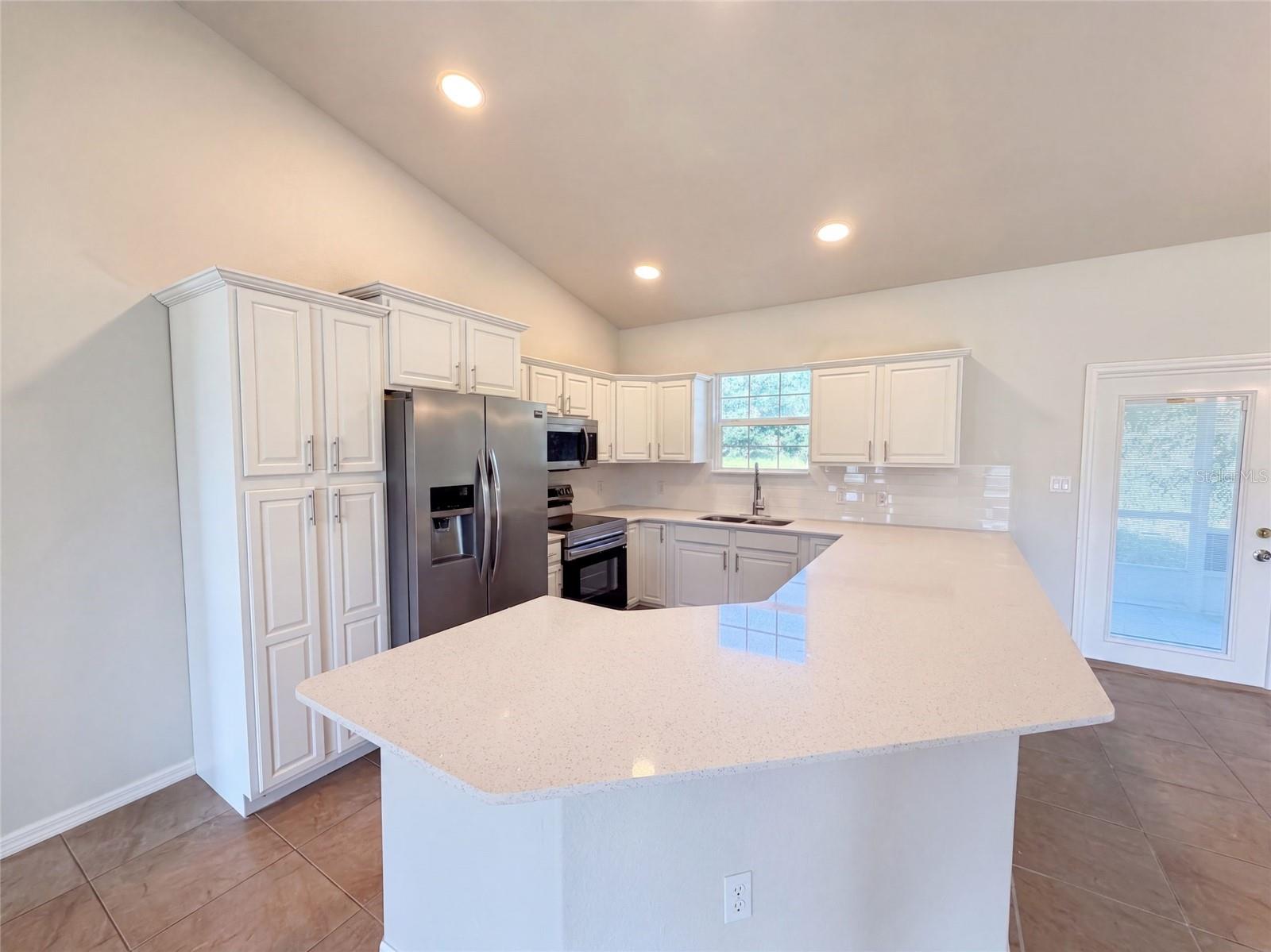 2925 N Lowell Rd Property Photo 6