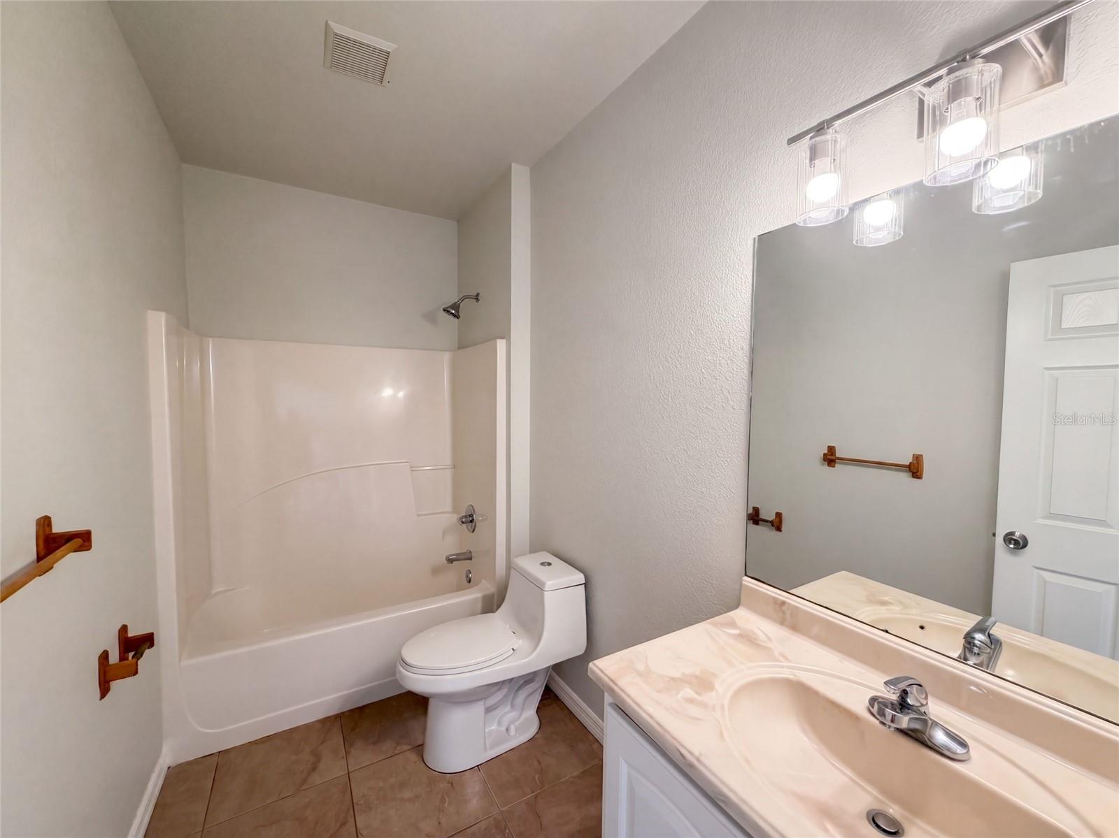 2925 N Lowell Rd Property Photo 14