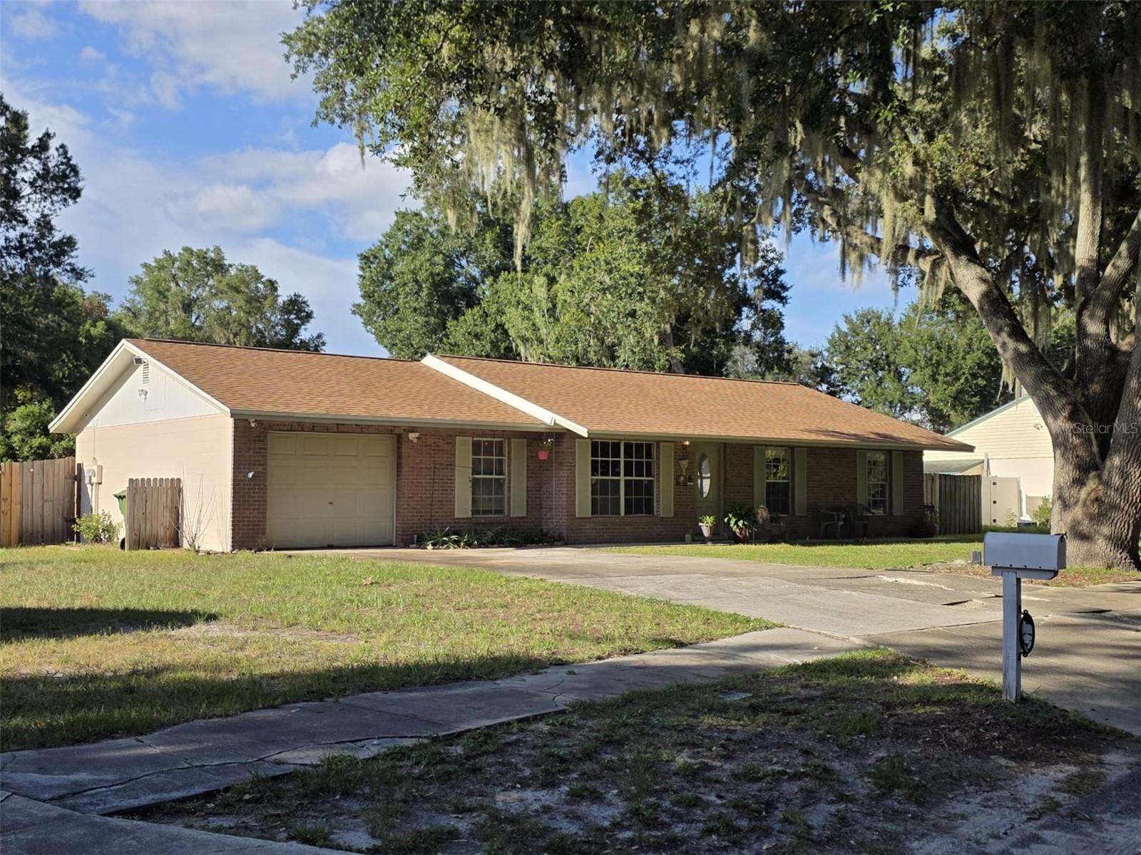 5045 Misty Lake Dr Property Photo 1