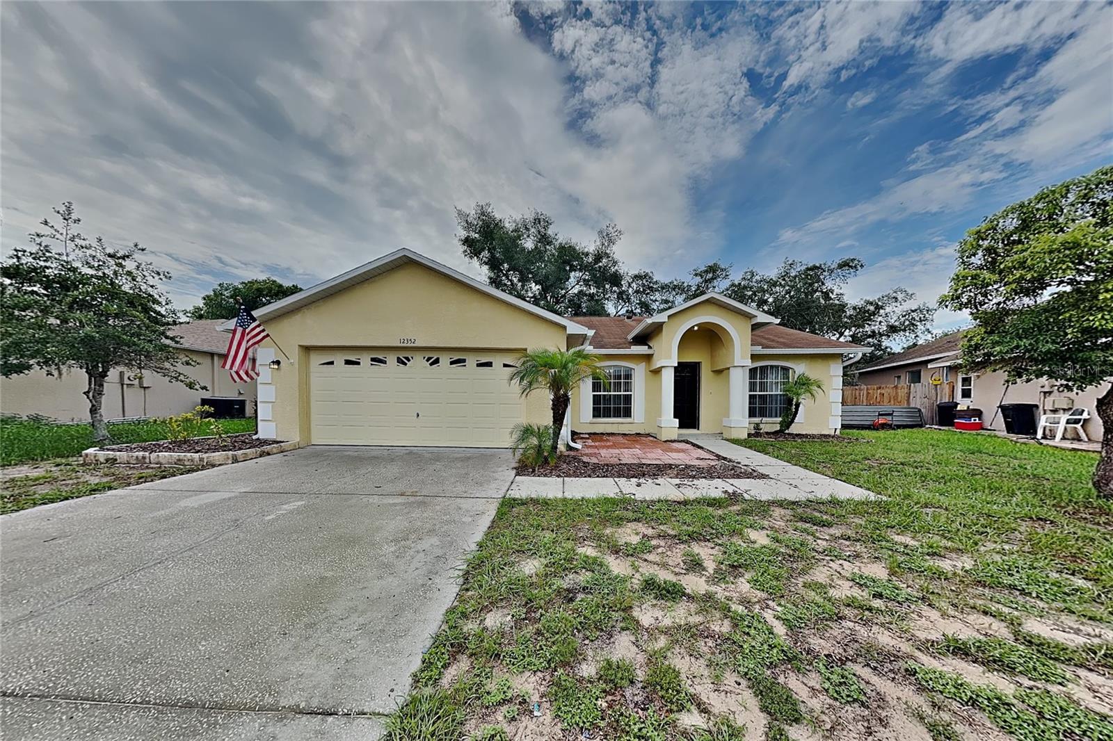 O6434820 Property Photo 1