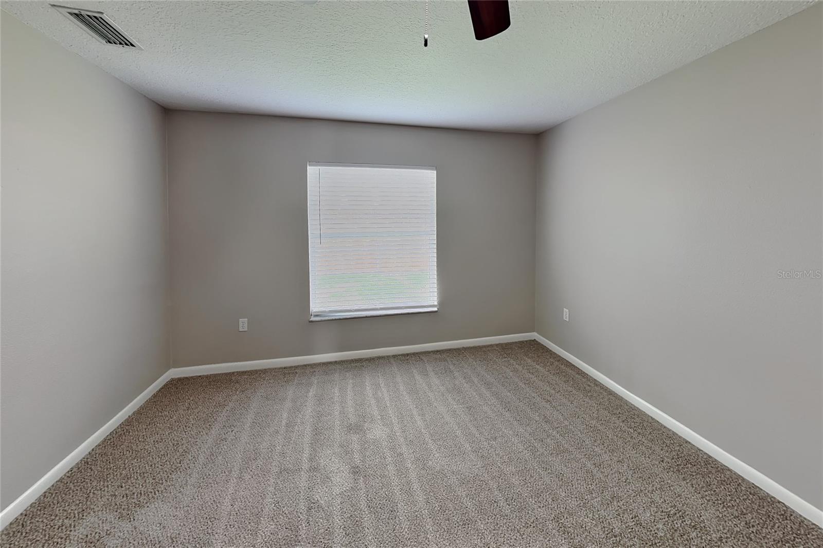 O6434820 Property Photo 6