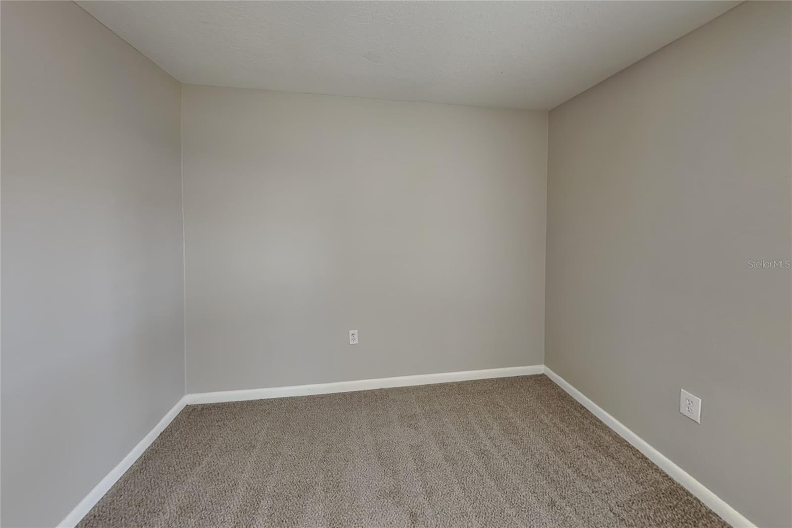 O6434820 Property Photo 10