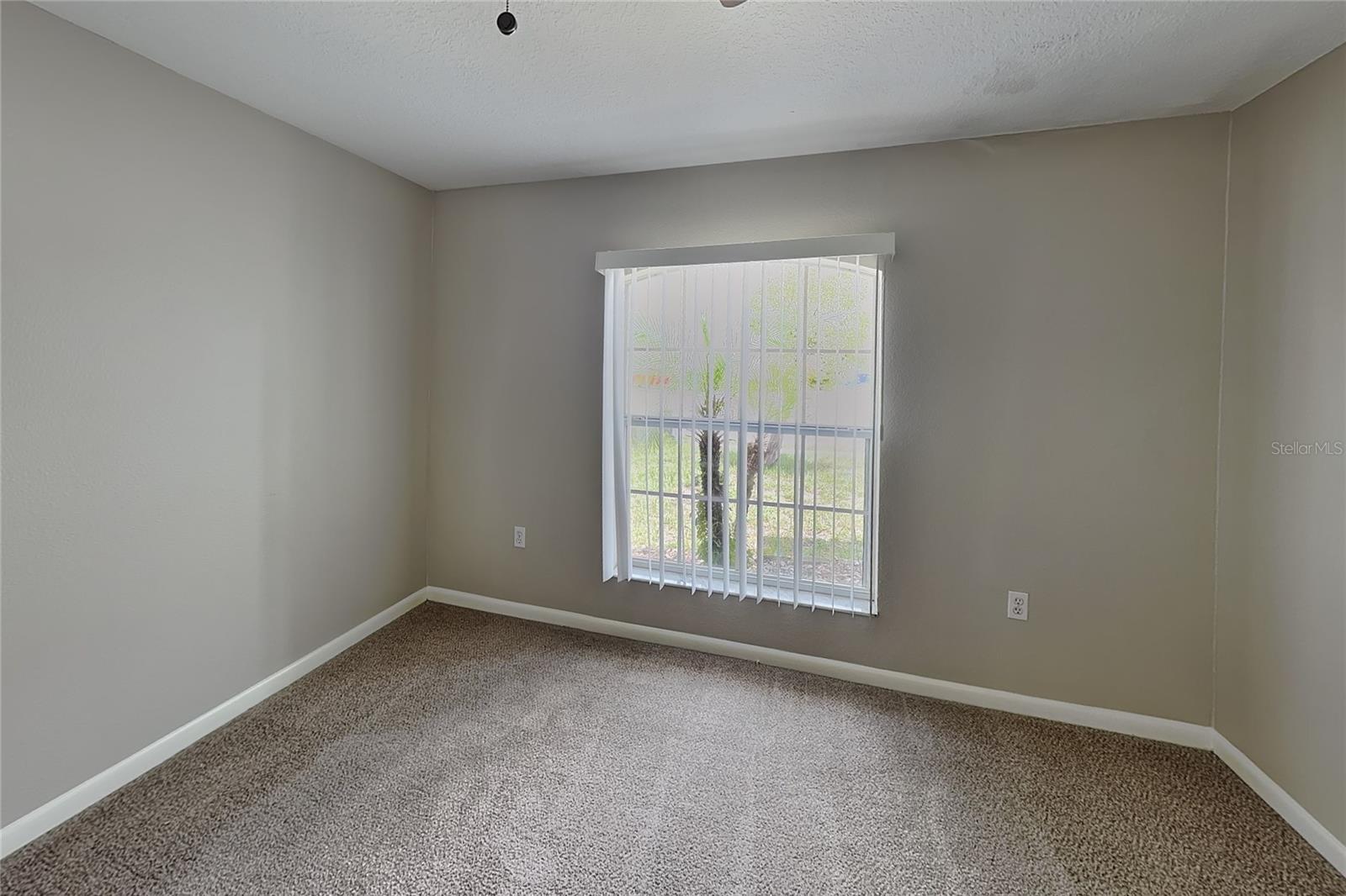 O6434820 Property Photo 11