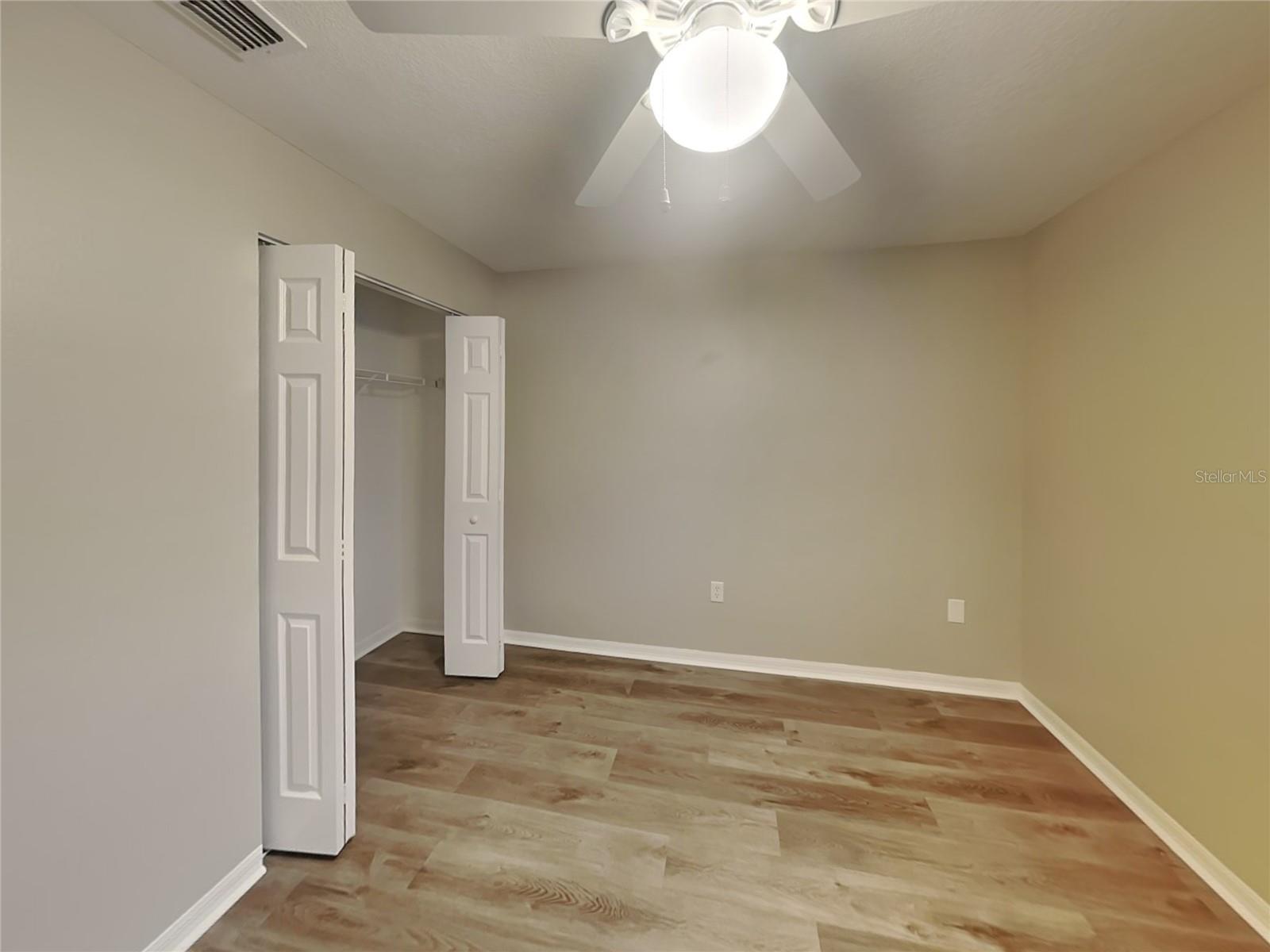 O6434829 Property Photo 9
