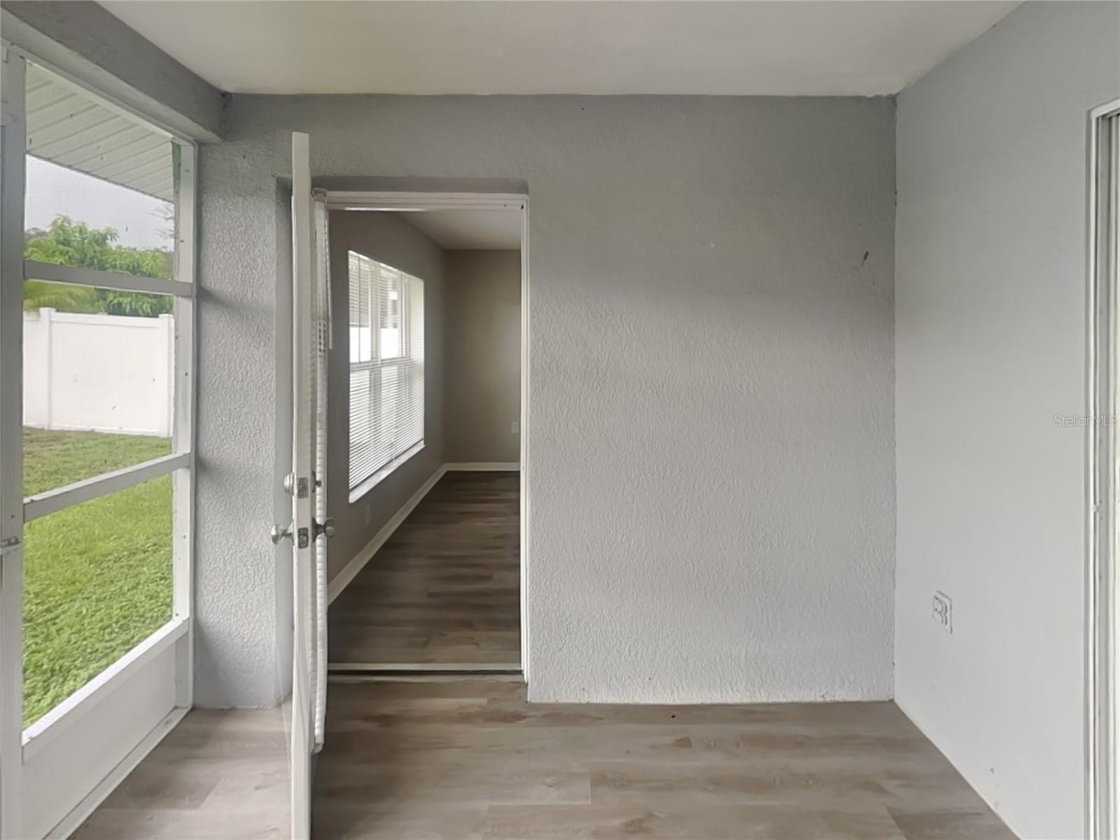 O6434829 Property Photo 14