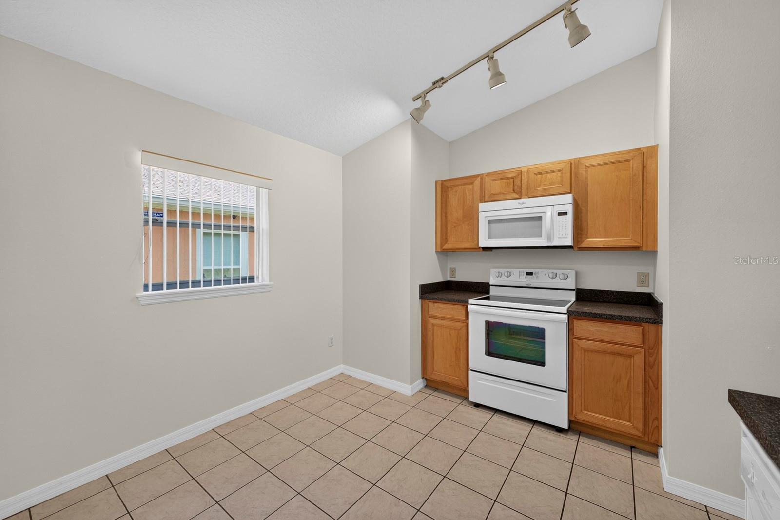 839 Sandy Ridge Dr Property Photo 5