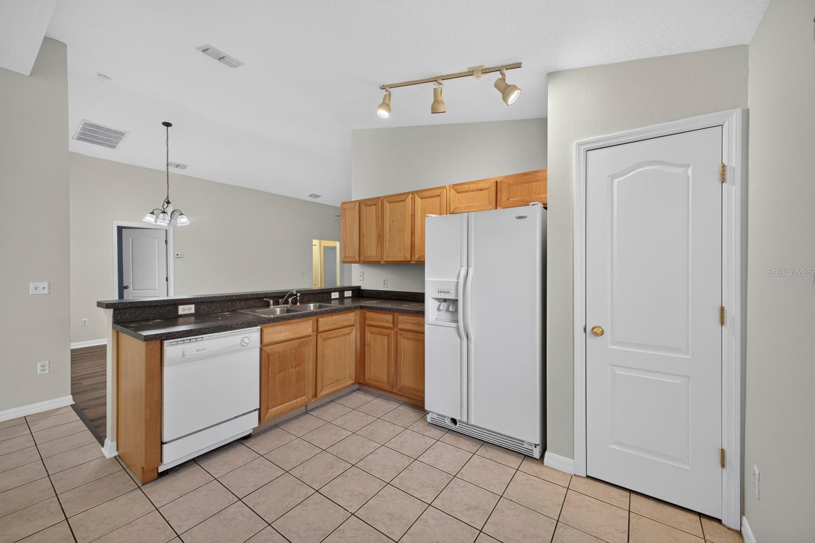 839 Sandy Ridge Dr Property Photo 7