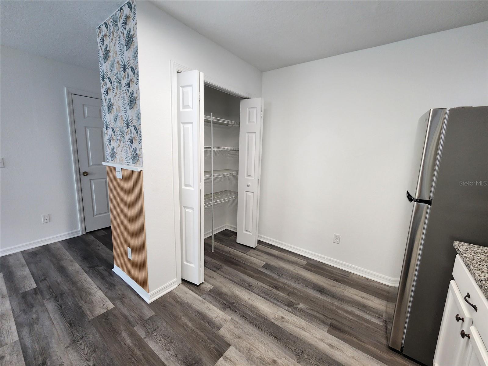 701 Cresting Oak Cir #111 Property Photo 6