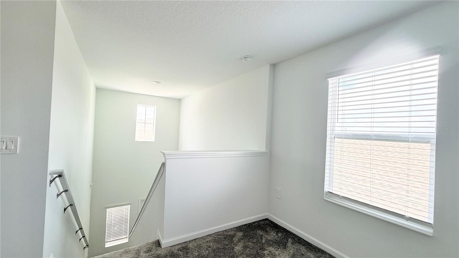 1033 Waterfall Blvd Property Photo 14
