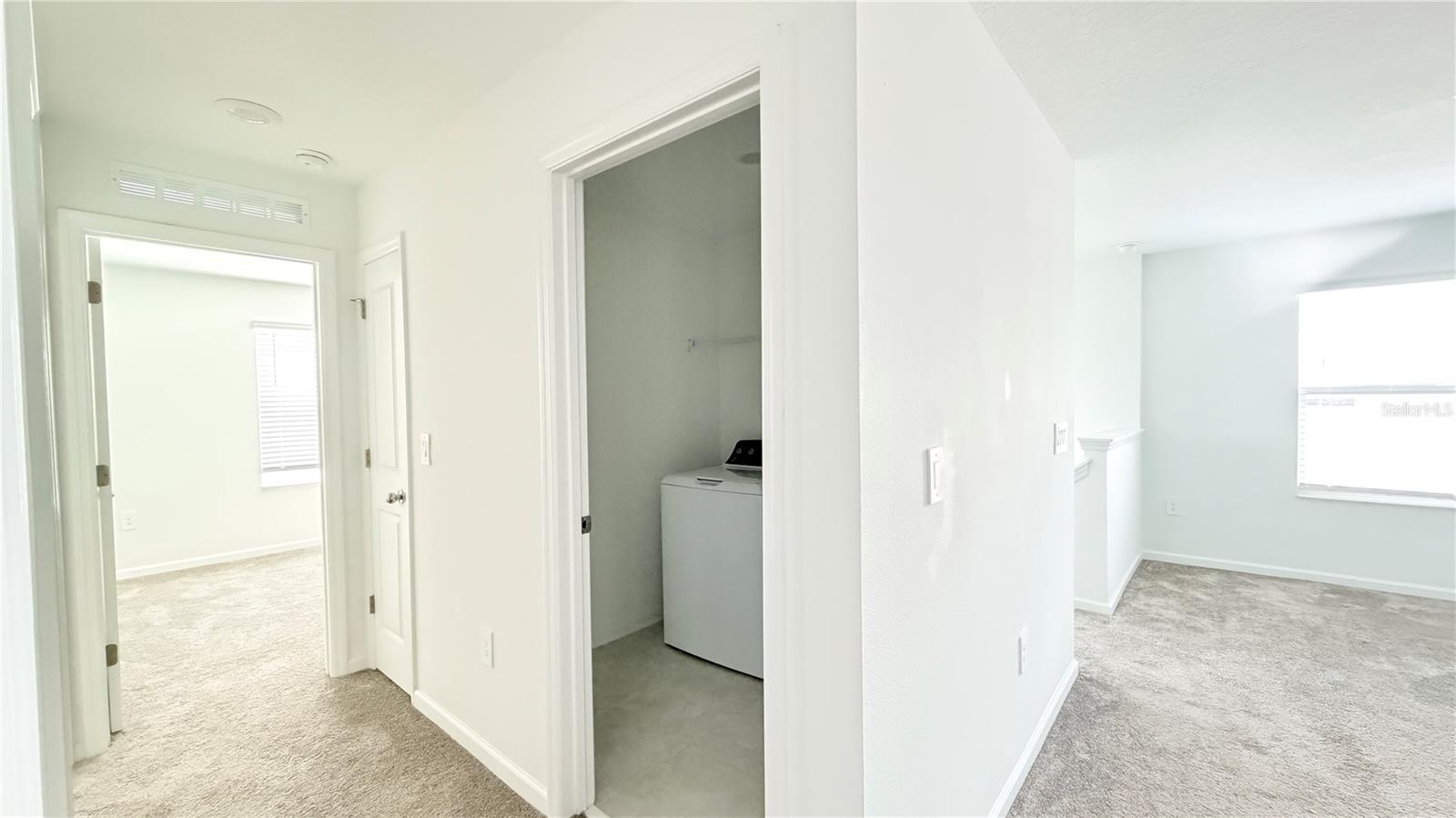 1033 Waterfall Blvd Property Photo 15