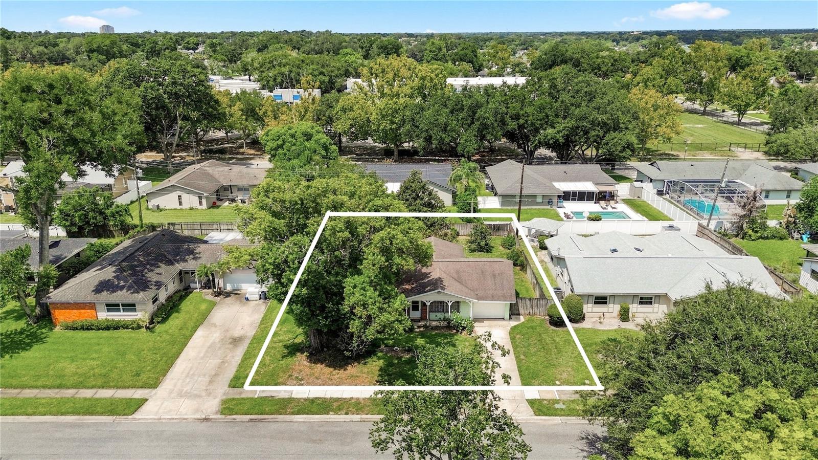 622 Martin Ave Property Photo 4