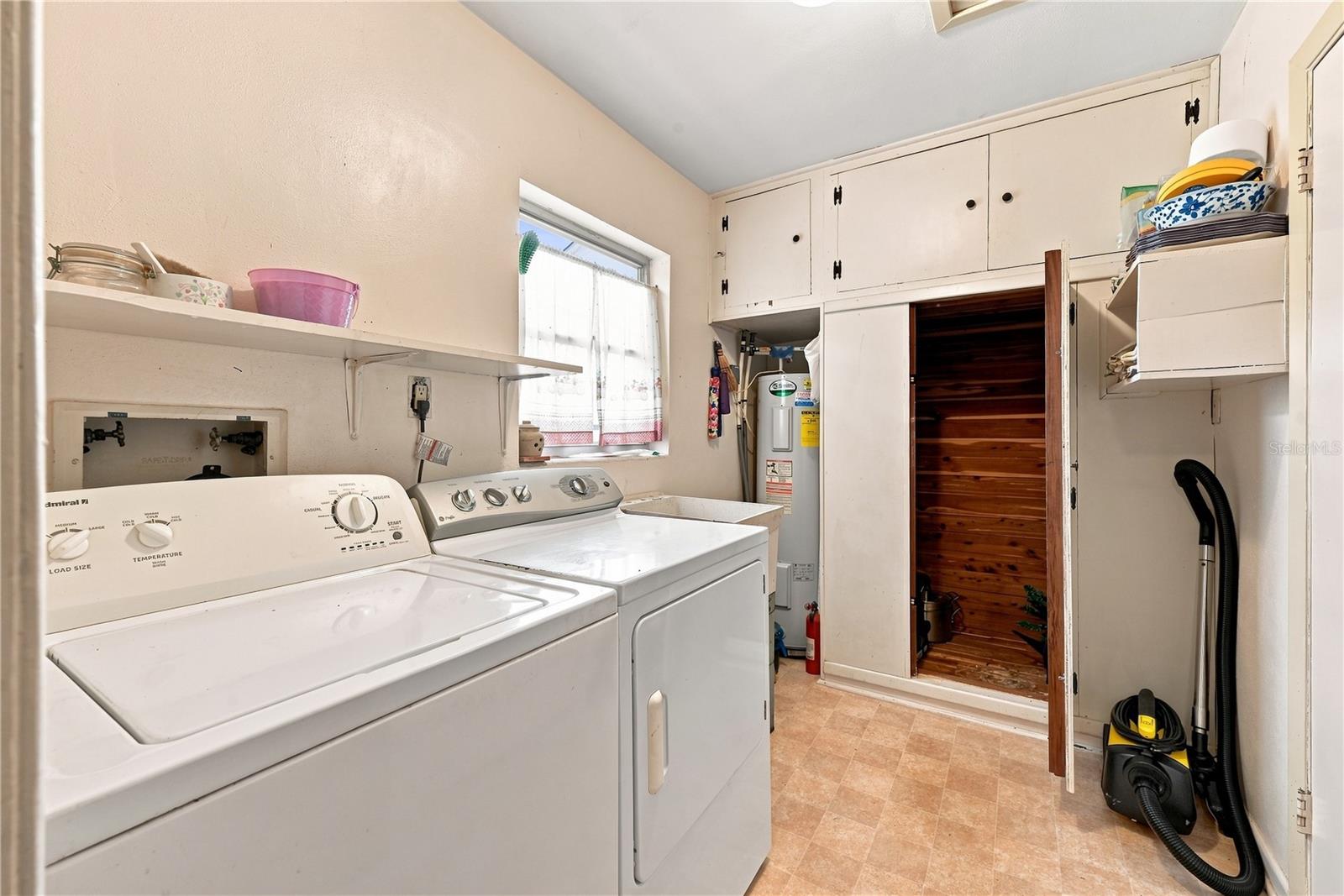 622 Martin Ave Property Photo 27