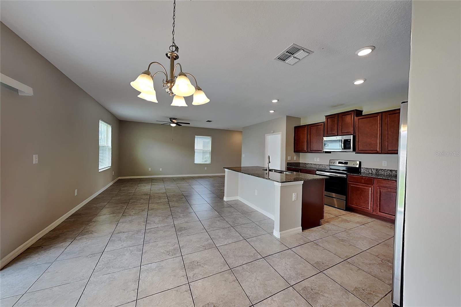 O6434855 Property Photo 4