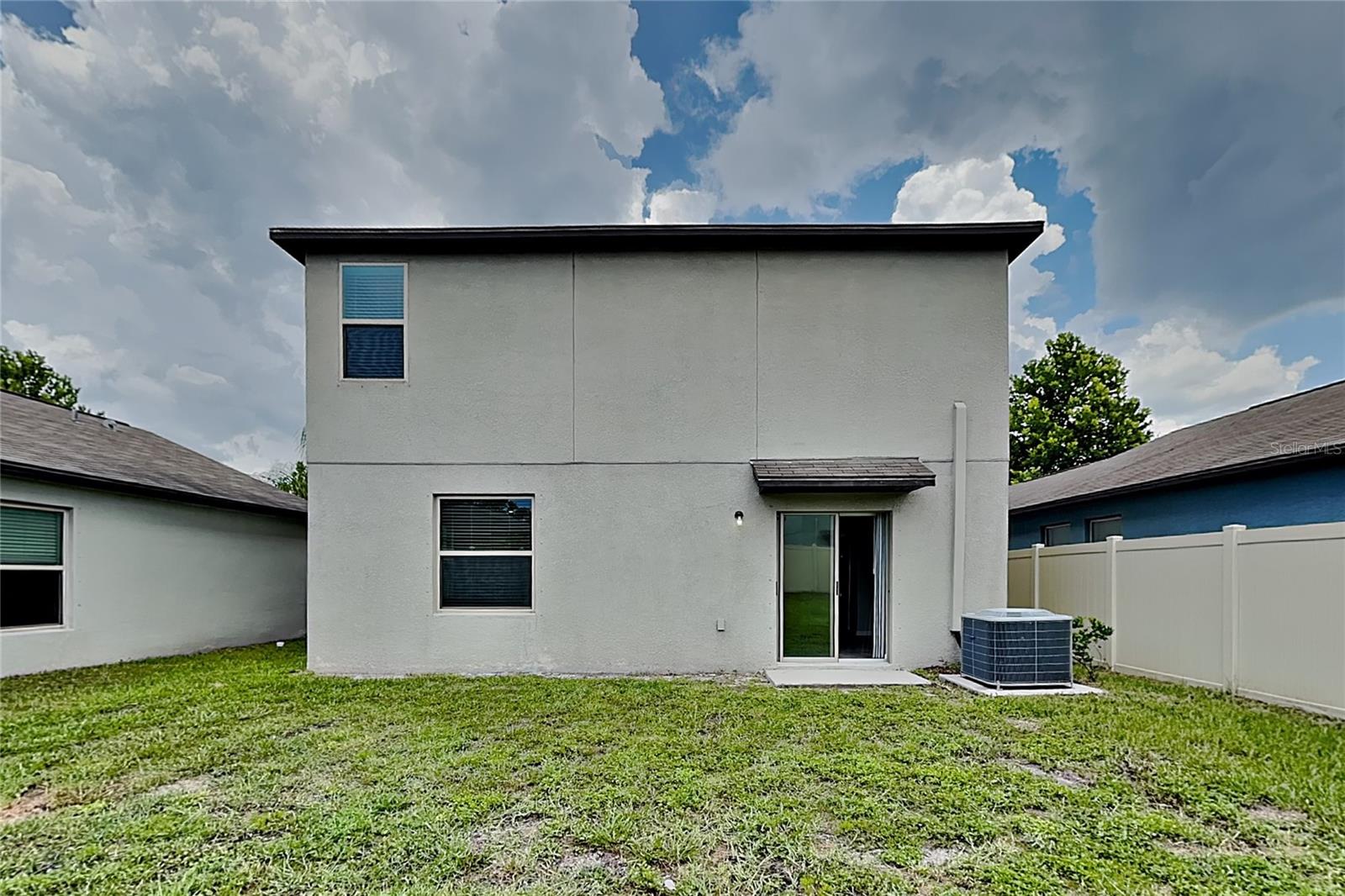 O6434855 Property Photo 18
