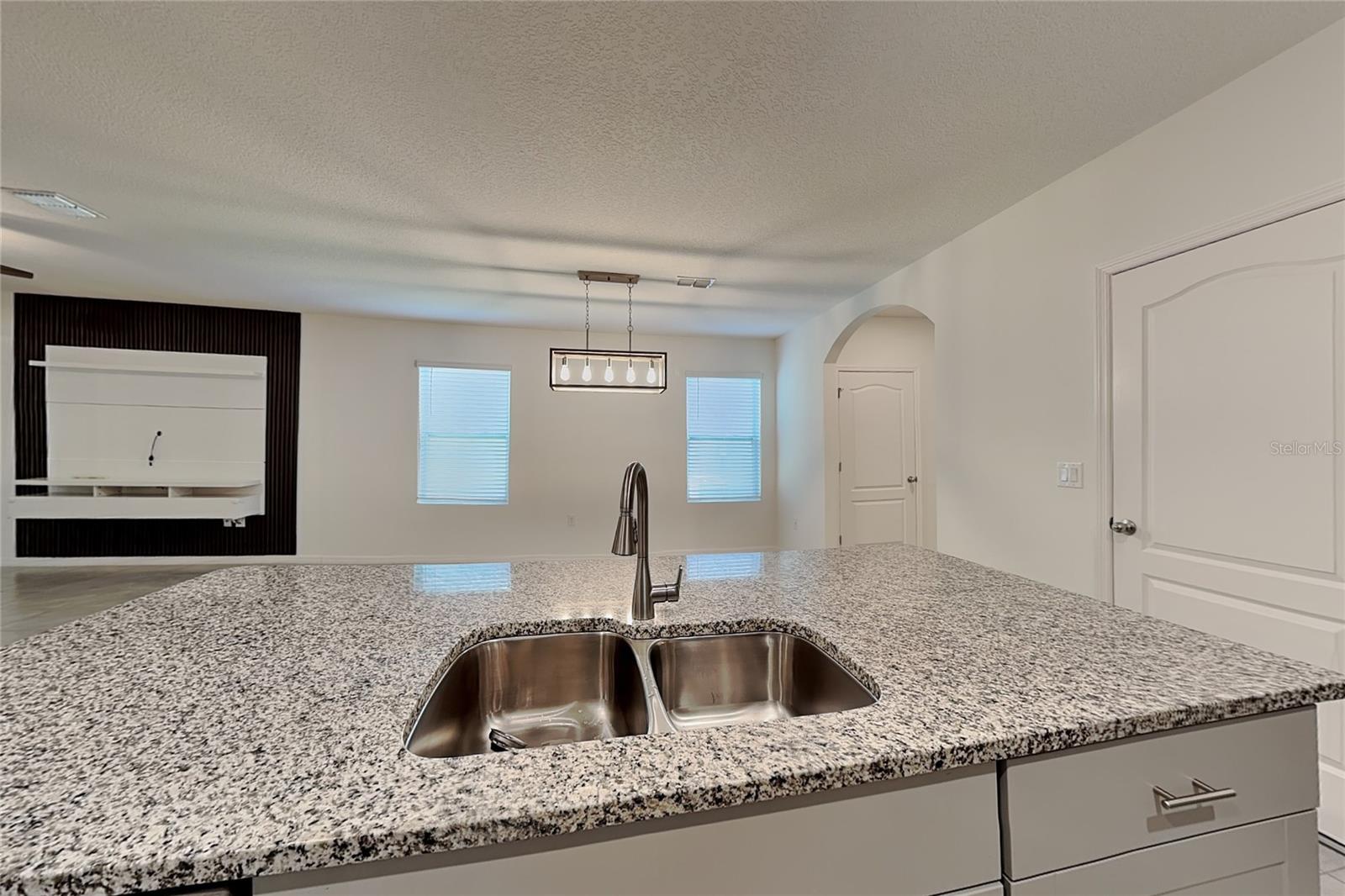 230 Meghan Cir Property Photo 4