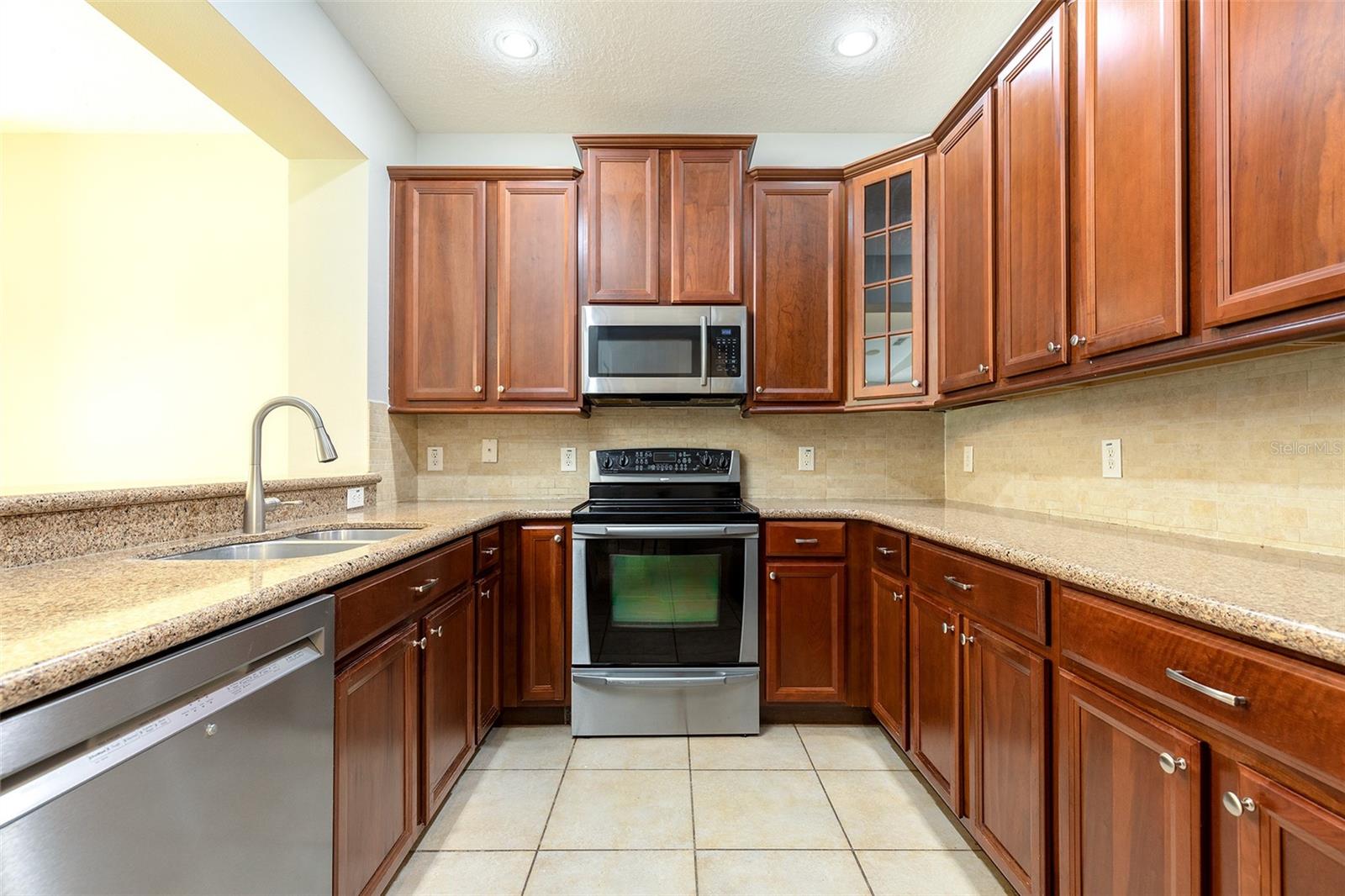 518 Harbor Winds Ct Property Photo 5
