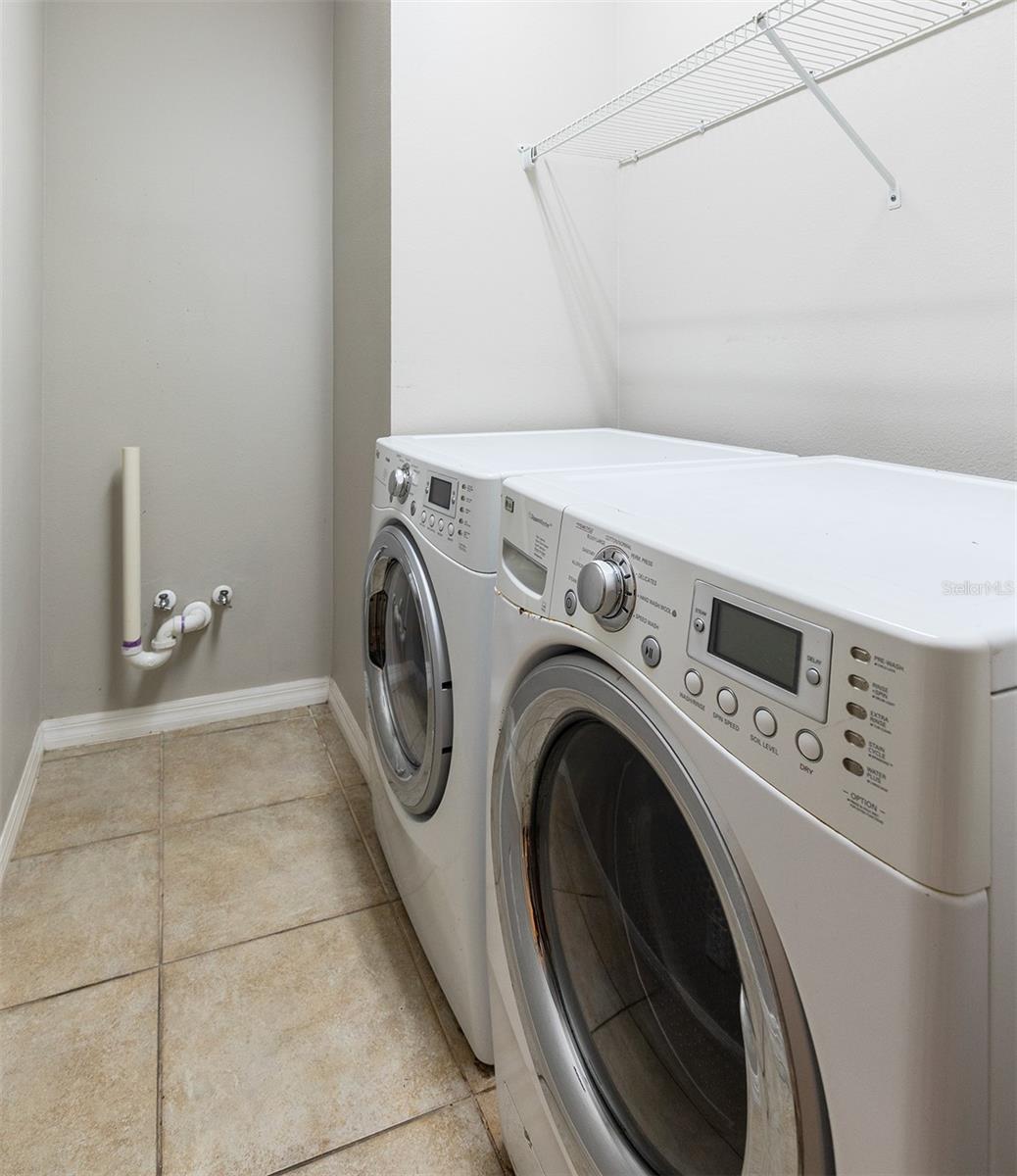 518 Harbor Winds Ct Property Photo 7