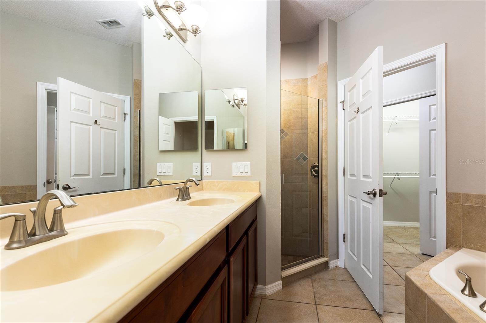 518 Harbor Winds Ct Property Photo 18