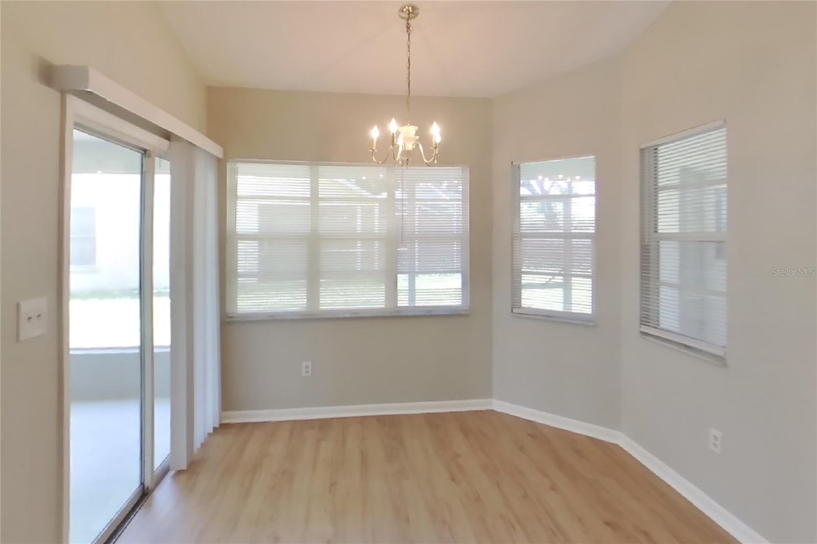 O6434889 Property Photo 4