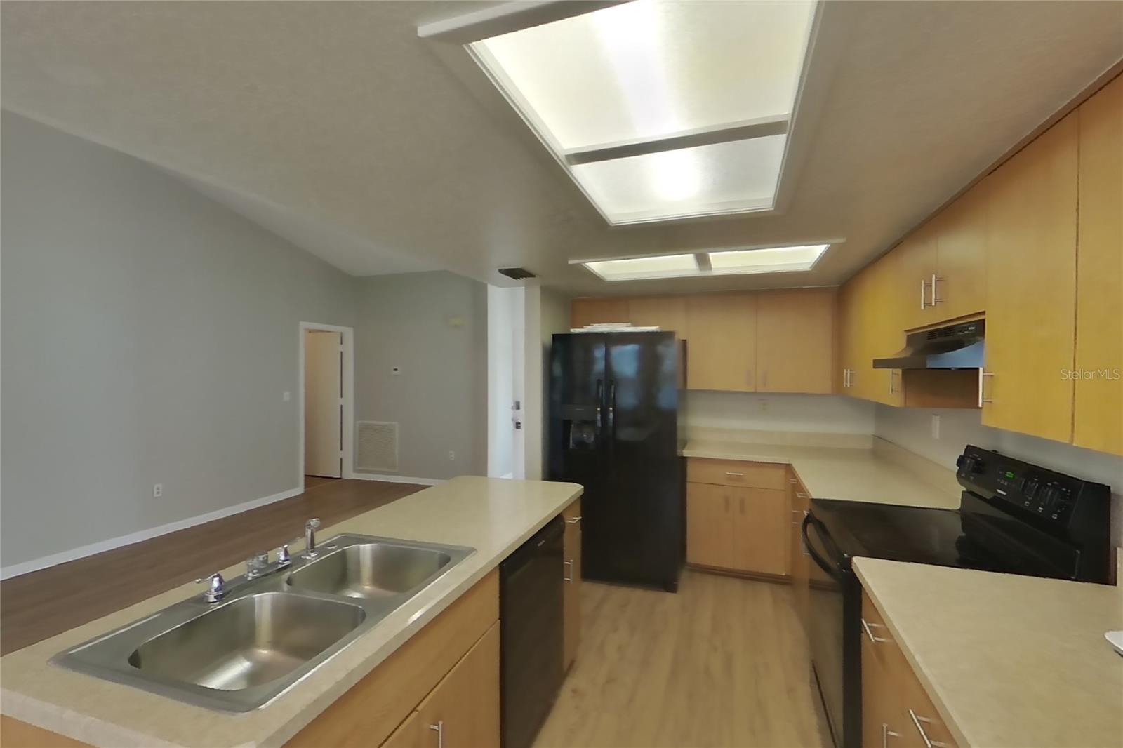 O6434889 Property Photo 5