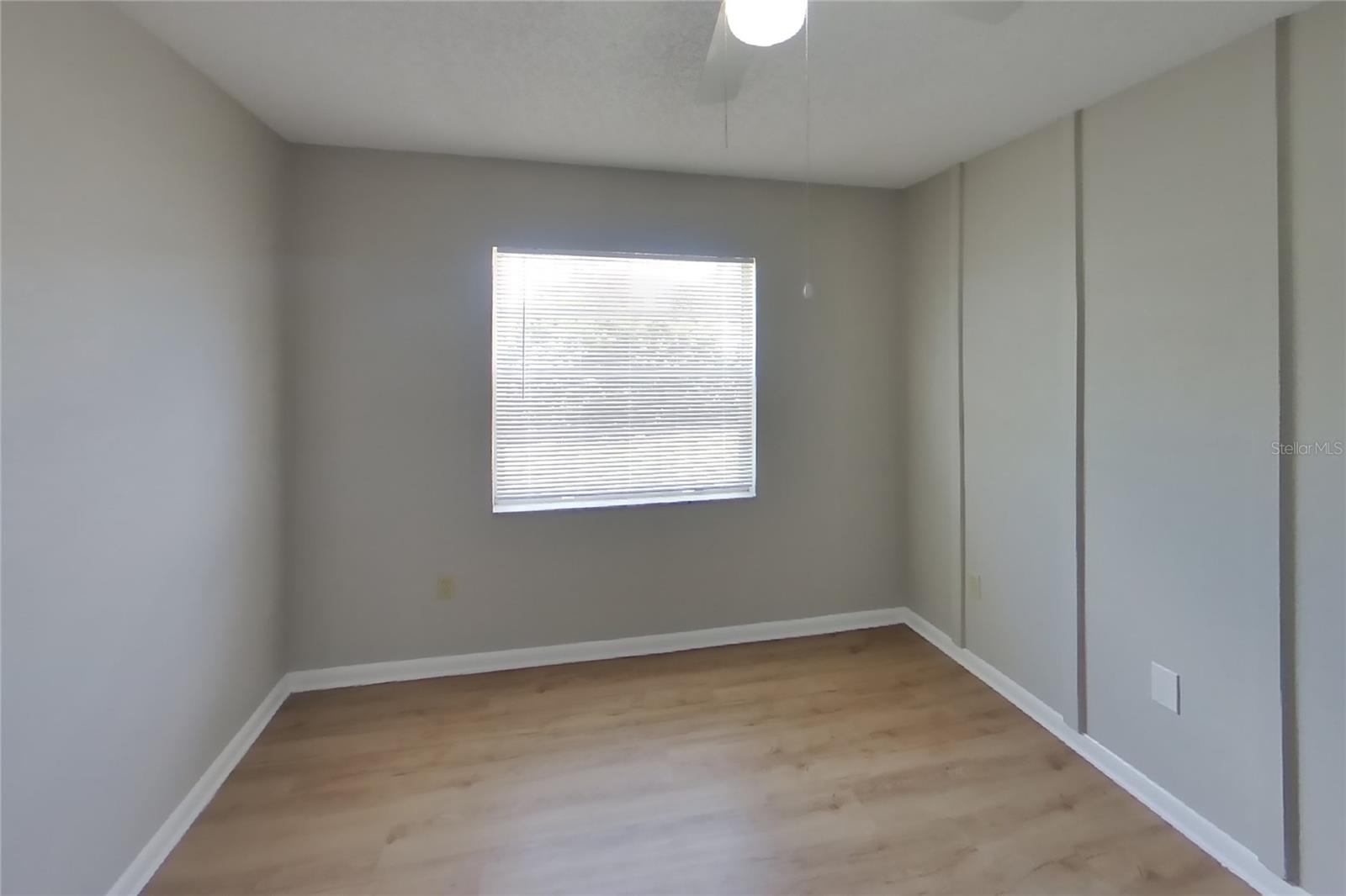 O6434889 Property Photo 12