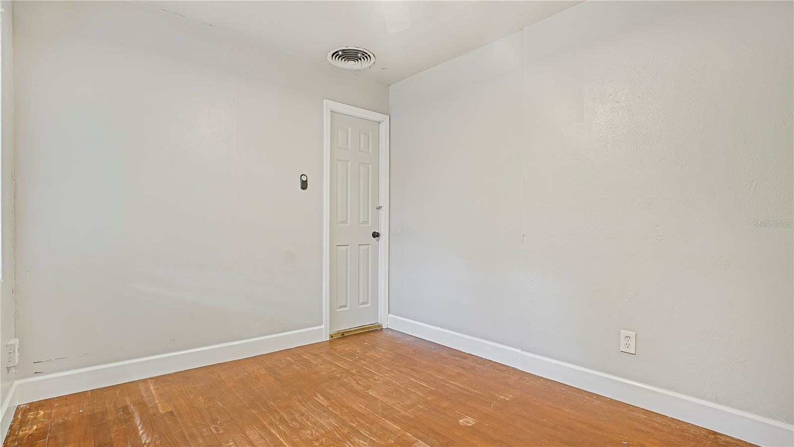 5518 Riviera Dr Property Photo 13