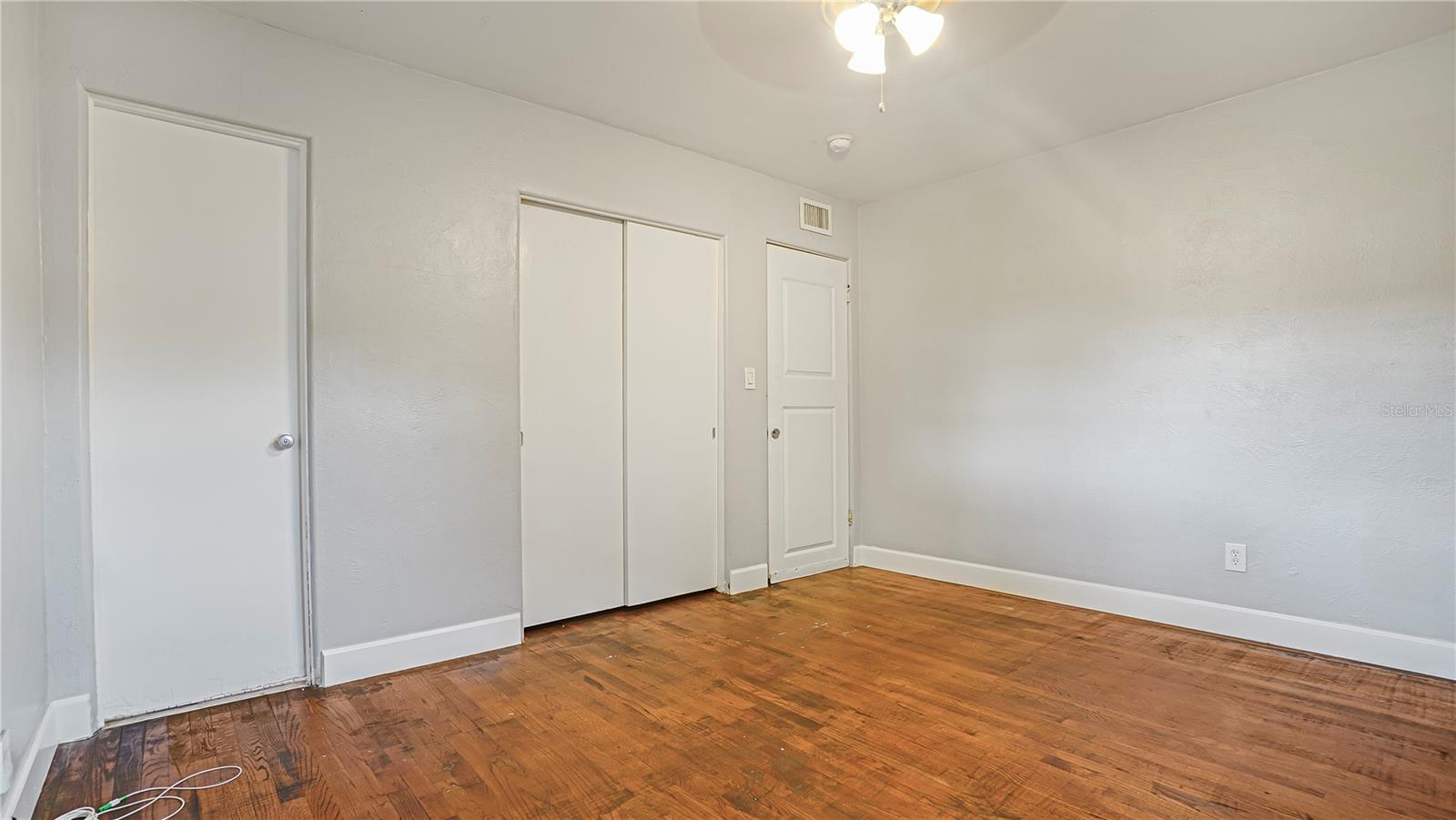 5518 Riviera Dr Property Photo 23