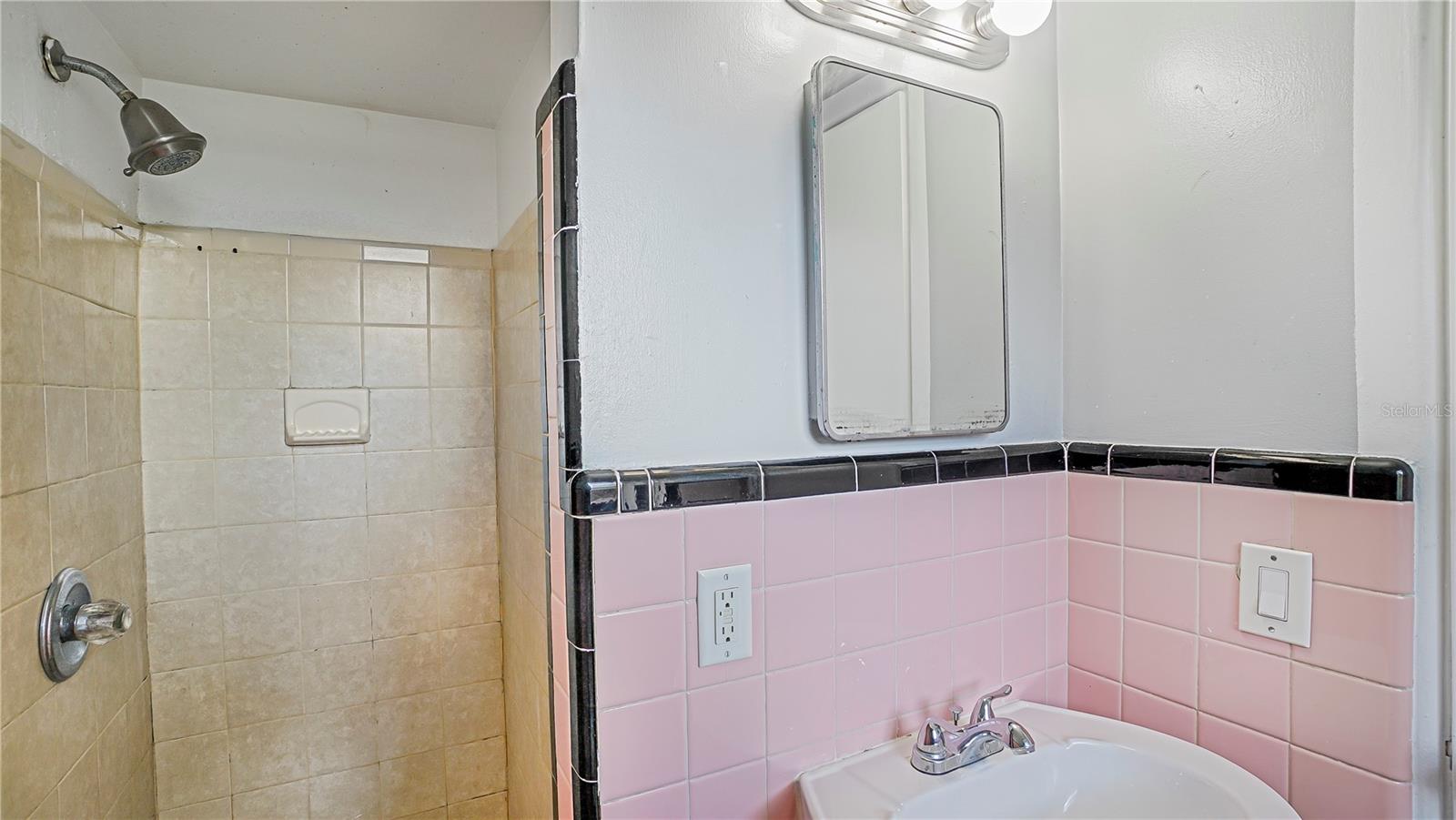 5518 Riviera Dr Property Photo 25
