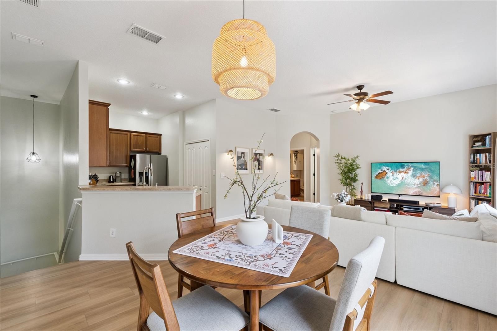 1610 Pine Oak Trl Property Photo 10