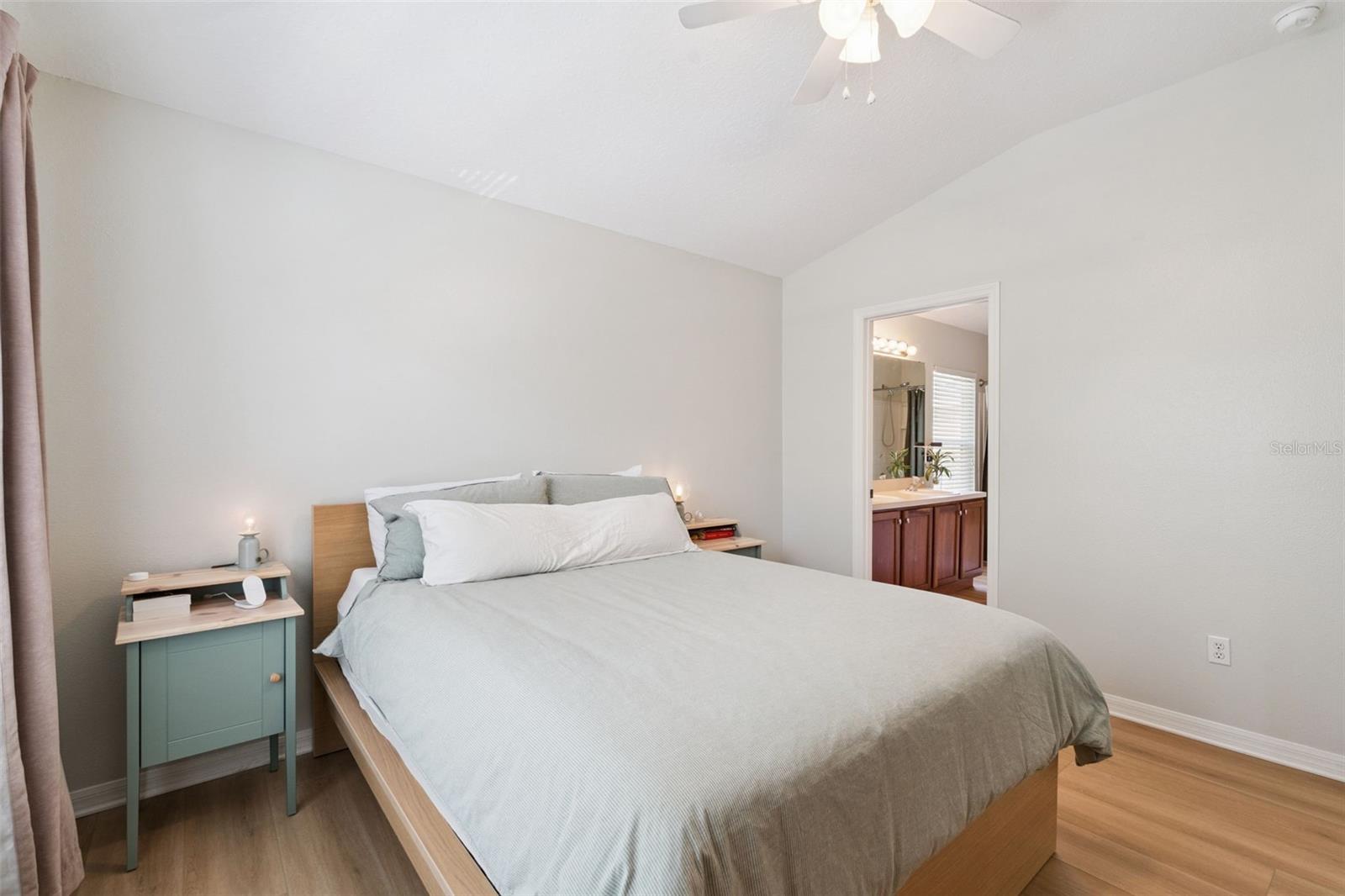 1610 Pine Oak Trl Property Photo 18