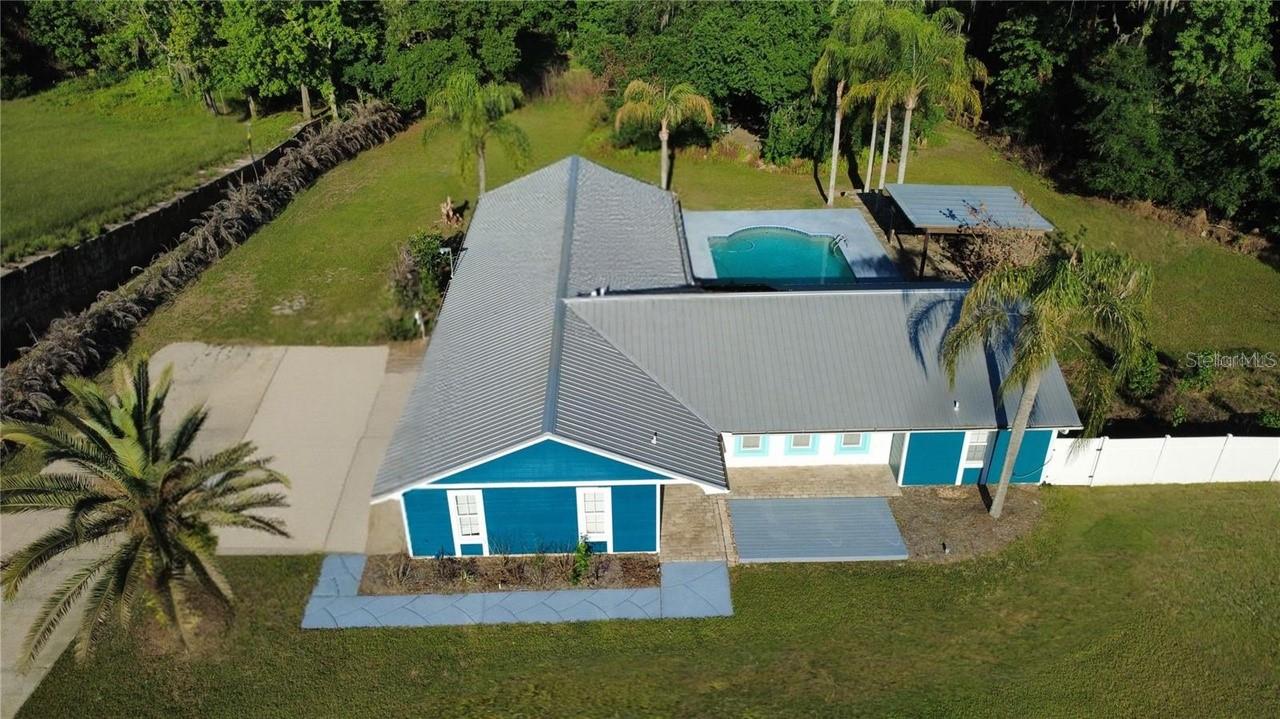 245 Country Circle Dr E Property Photo