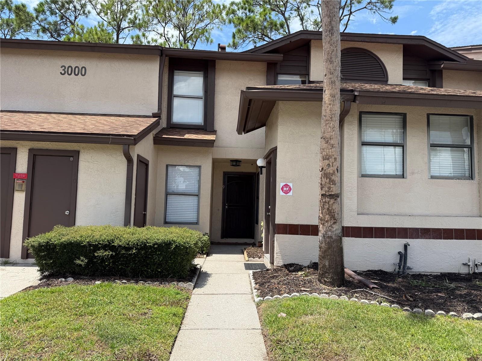 3000 S Semoran Blvd #9 Property Photo 1