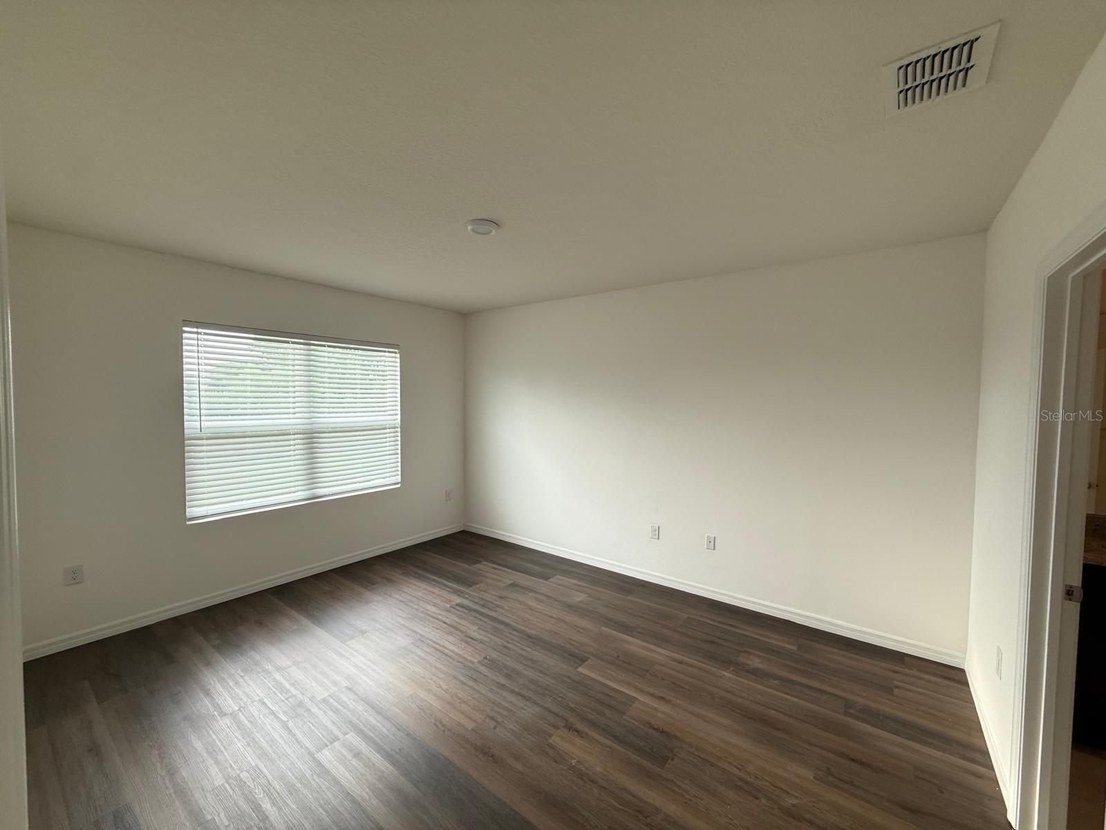 5628 Siltstone St Property Photo 33