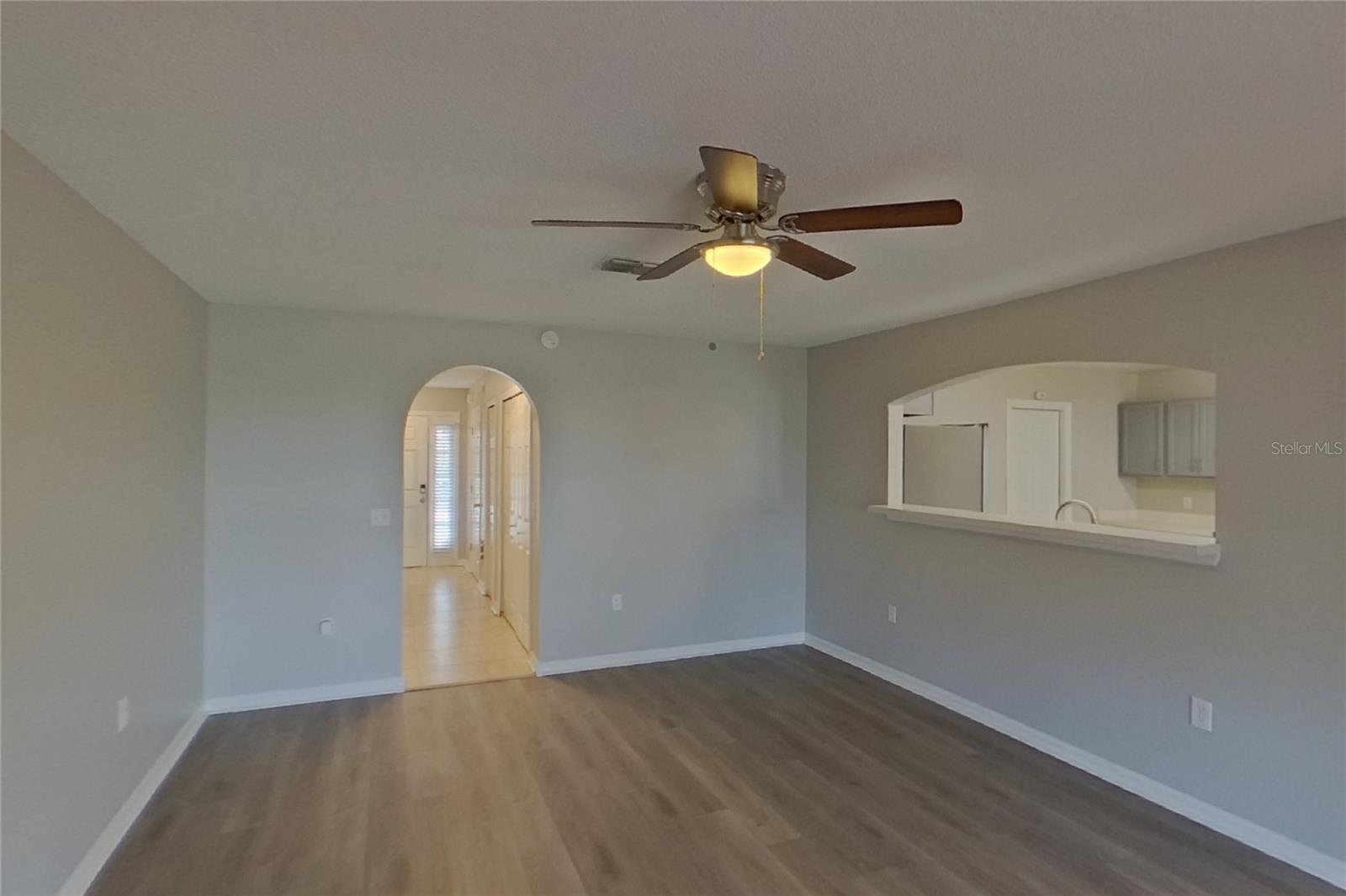 O6434921 Property Photo 3