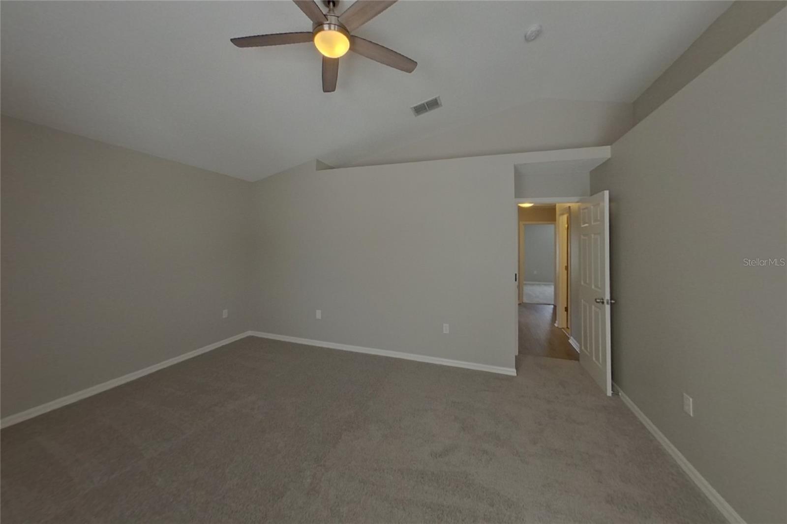 O6434921 Property Photo 7