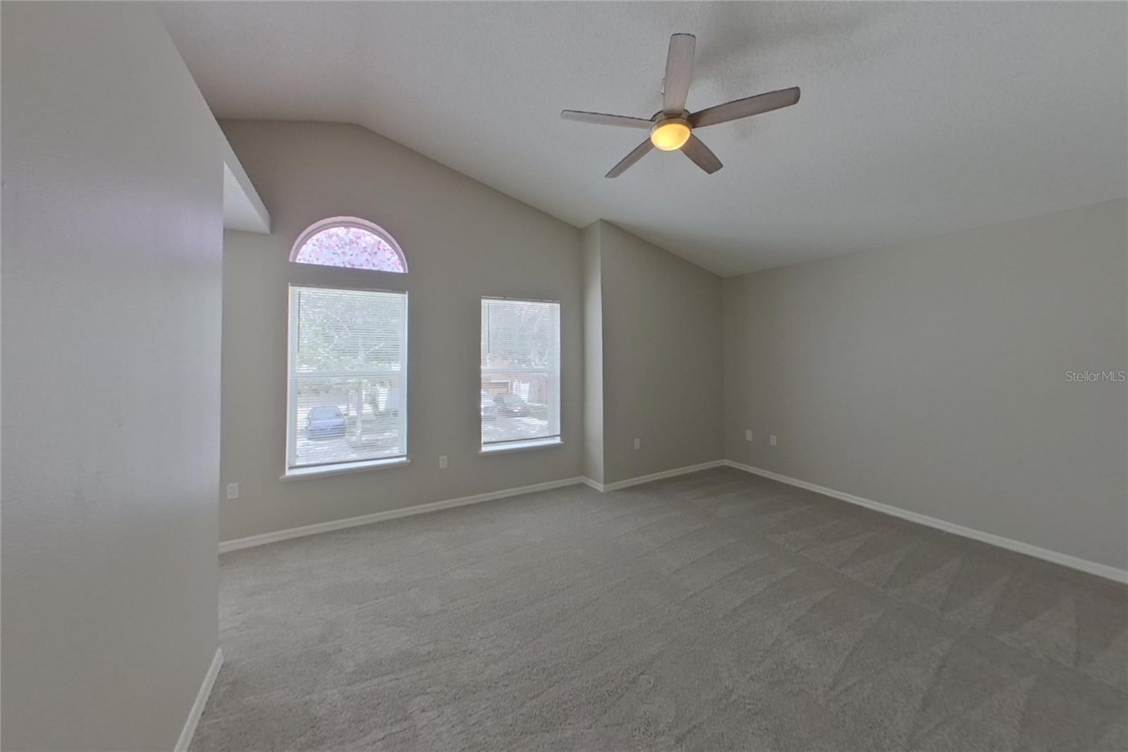 O6434921 Property Photo 8