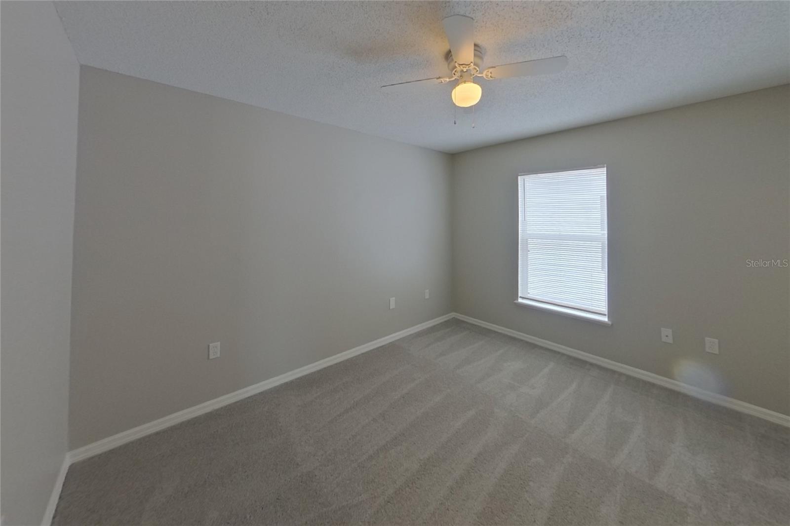 O6434921 Property Photo 11