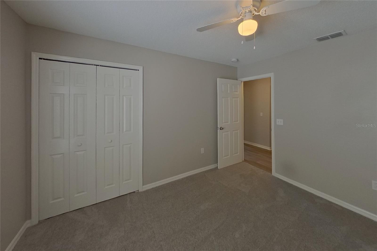 O6434921 Property Photo 12