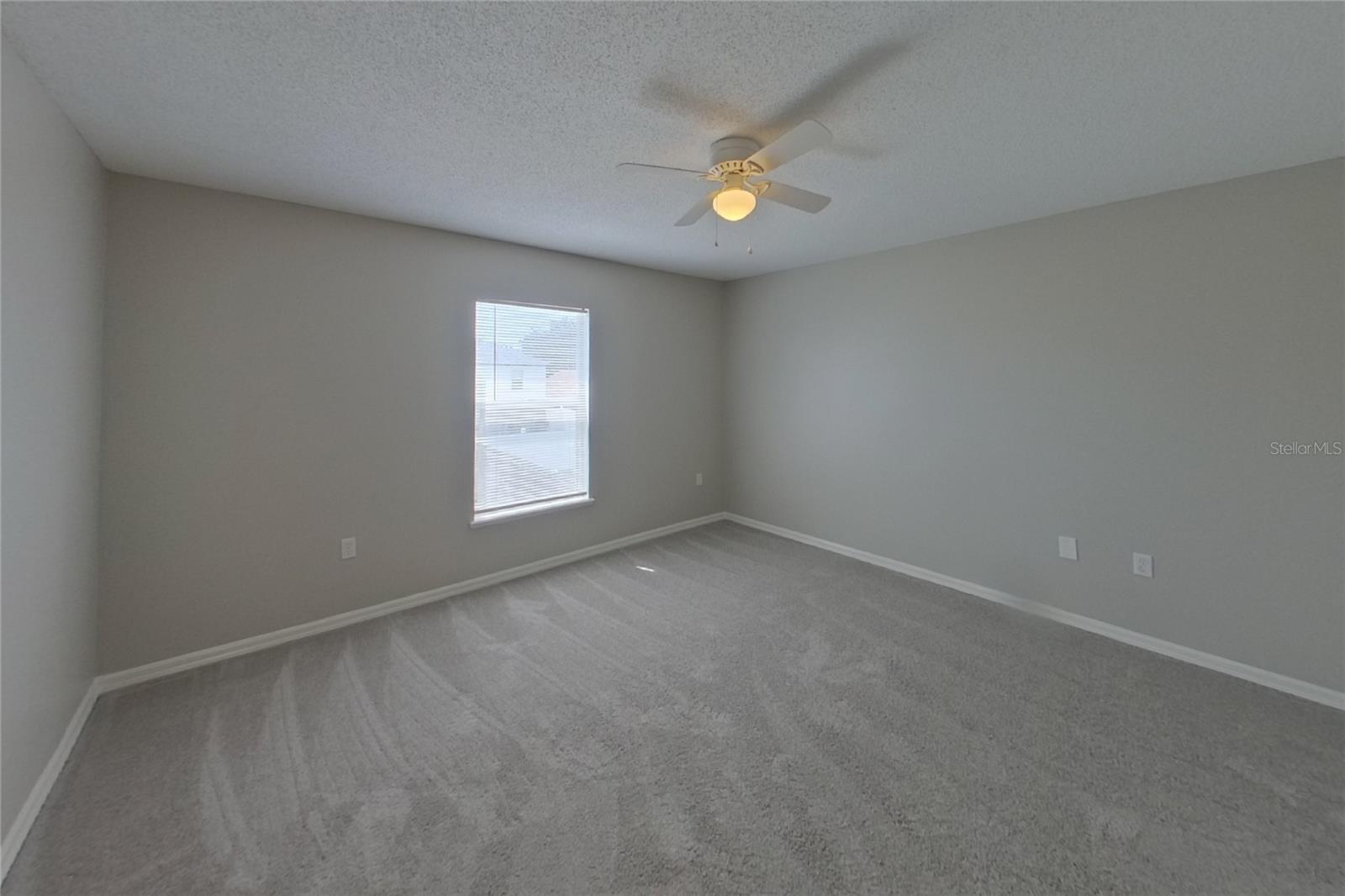 O6434921 Property Photo 14