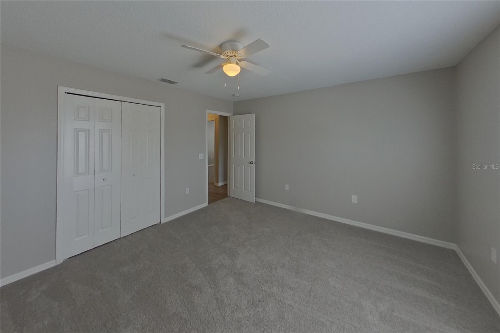 O6434921 Property Photo 15