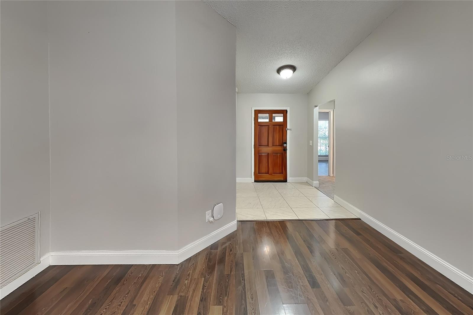 O6434942 Property Photo 2