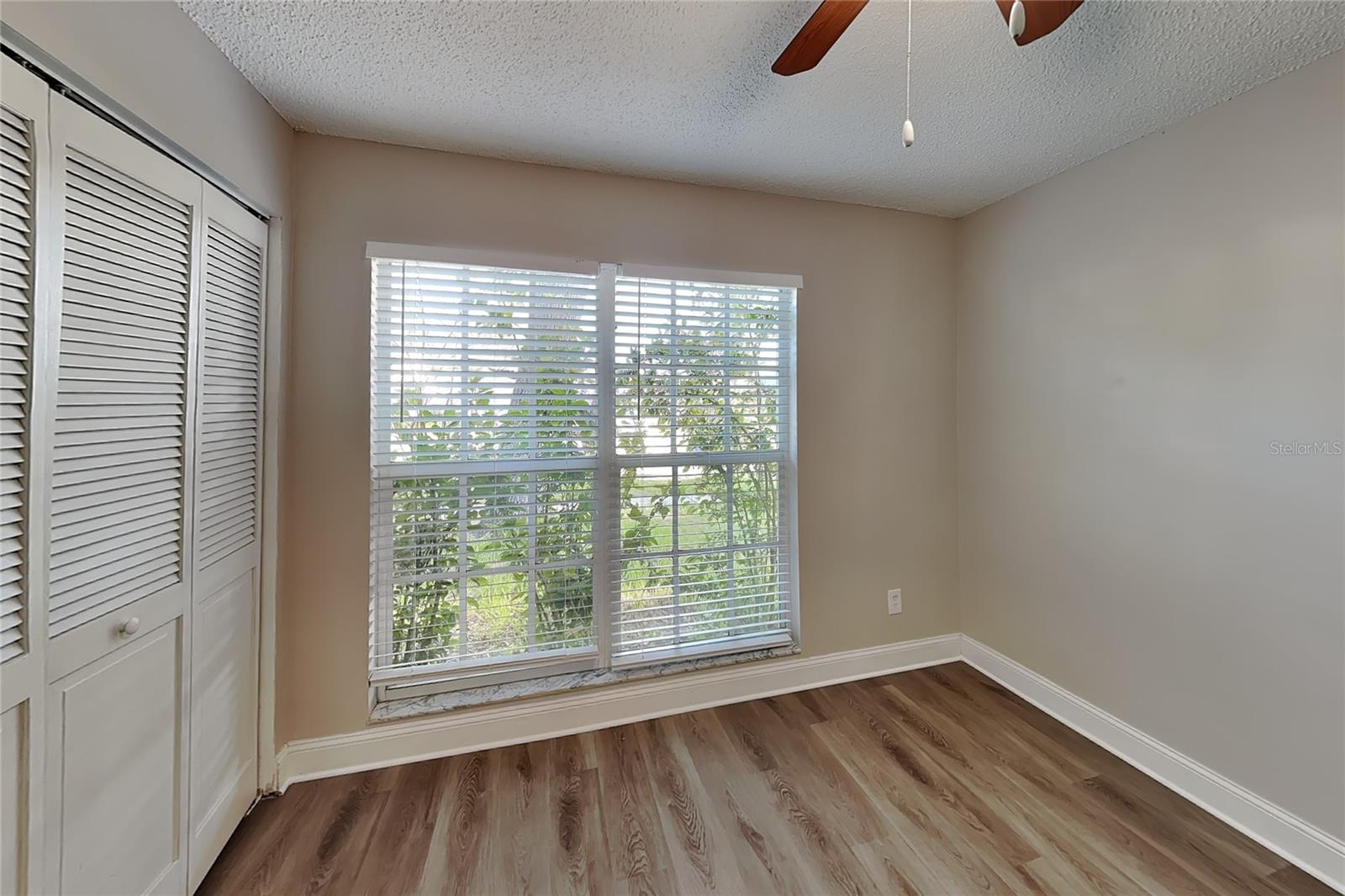O6434942 Property Photo 9