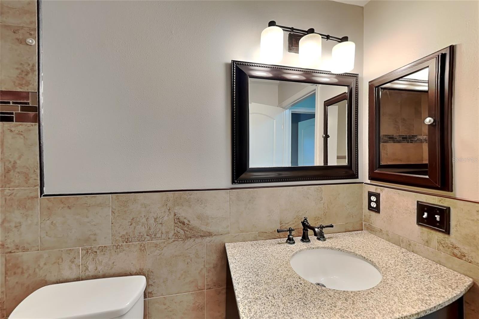 O6434942 Property Photo 11