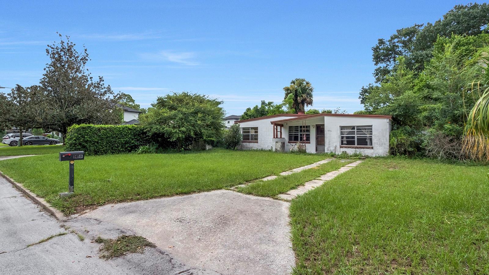 1416 Border Dr Property Photo 3