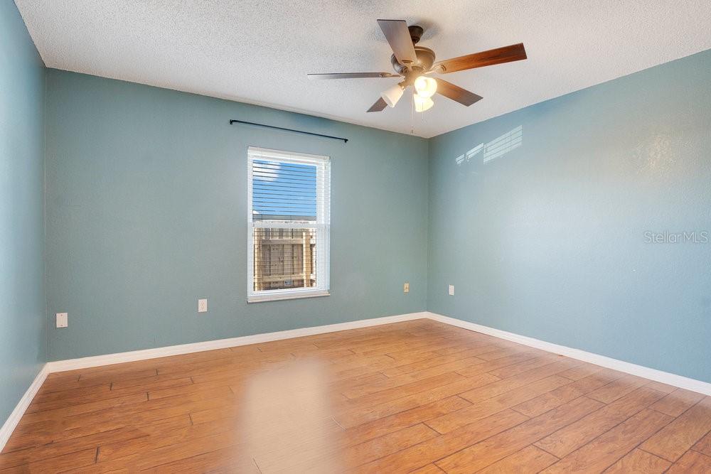 2533 S Fern Creek Ave Property Photo 33