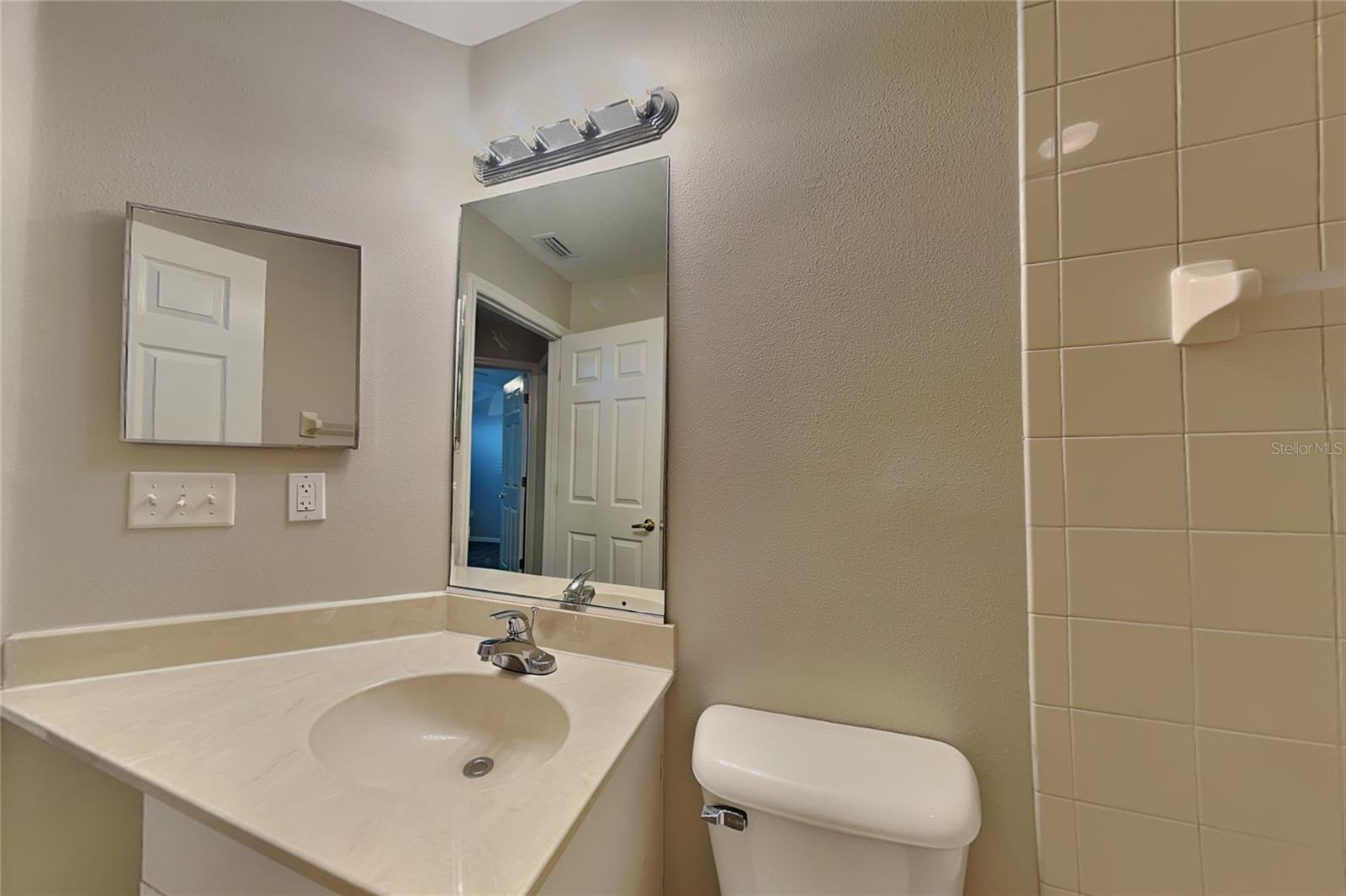 O6434976 Property Photo 13